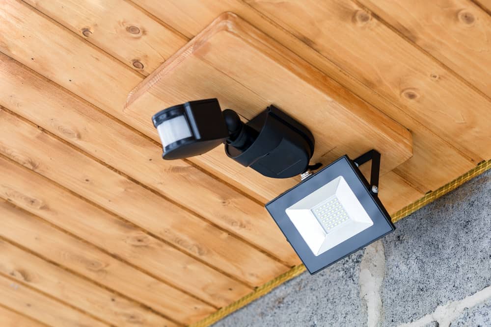 What are the benefits of pir motion sensor lights?