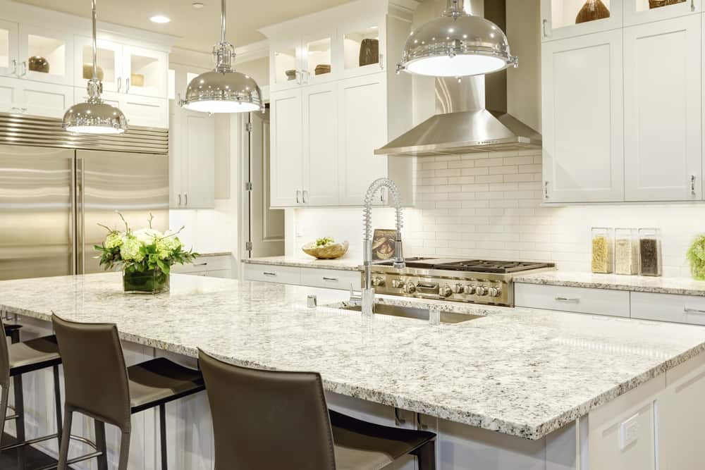 Top 6 reasons to install kitchen pendant lighting